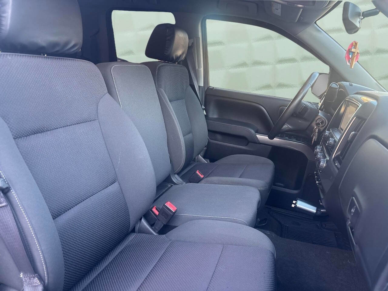 Used 2015 Chevrolet Silverado 1500 LT image 17