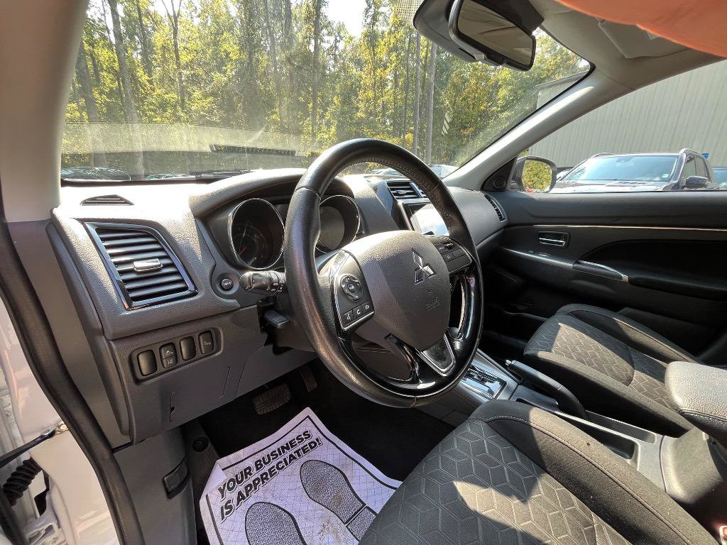 Used 2020 Mitsubishi Outlander Sport SE FWD image 15