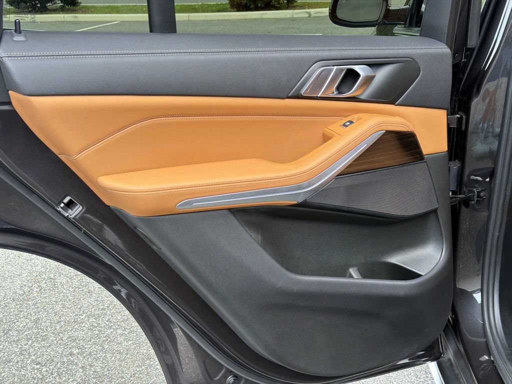 Used 2023 BMW X5 sDrive40i w/ Premium Package RWD image 11
