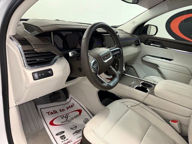 Used 2024 GMC Acadia Denali image 13