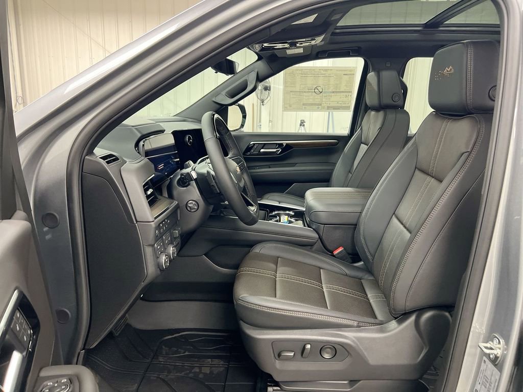 New 2026 Chevrolet Suburban High Country image 21