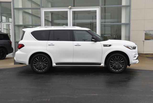 Used 2024 INFINITI QX80 Premium Select w/ Cargo Package AWD/4WD image 7