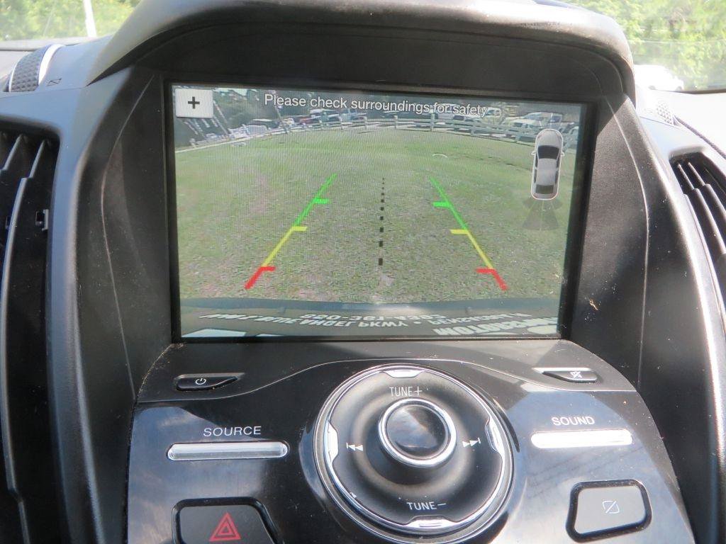 Used 2019 Ford Escape Titanium FWD image 16