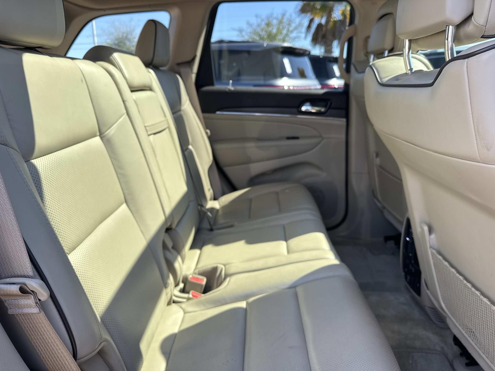 Used 2019 Jeep Grand Cherokee Overland image 10