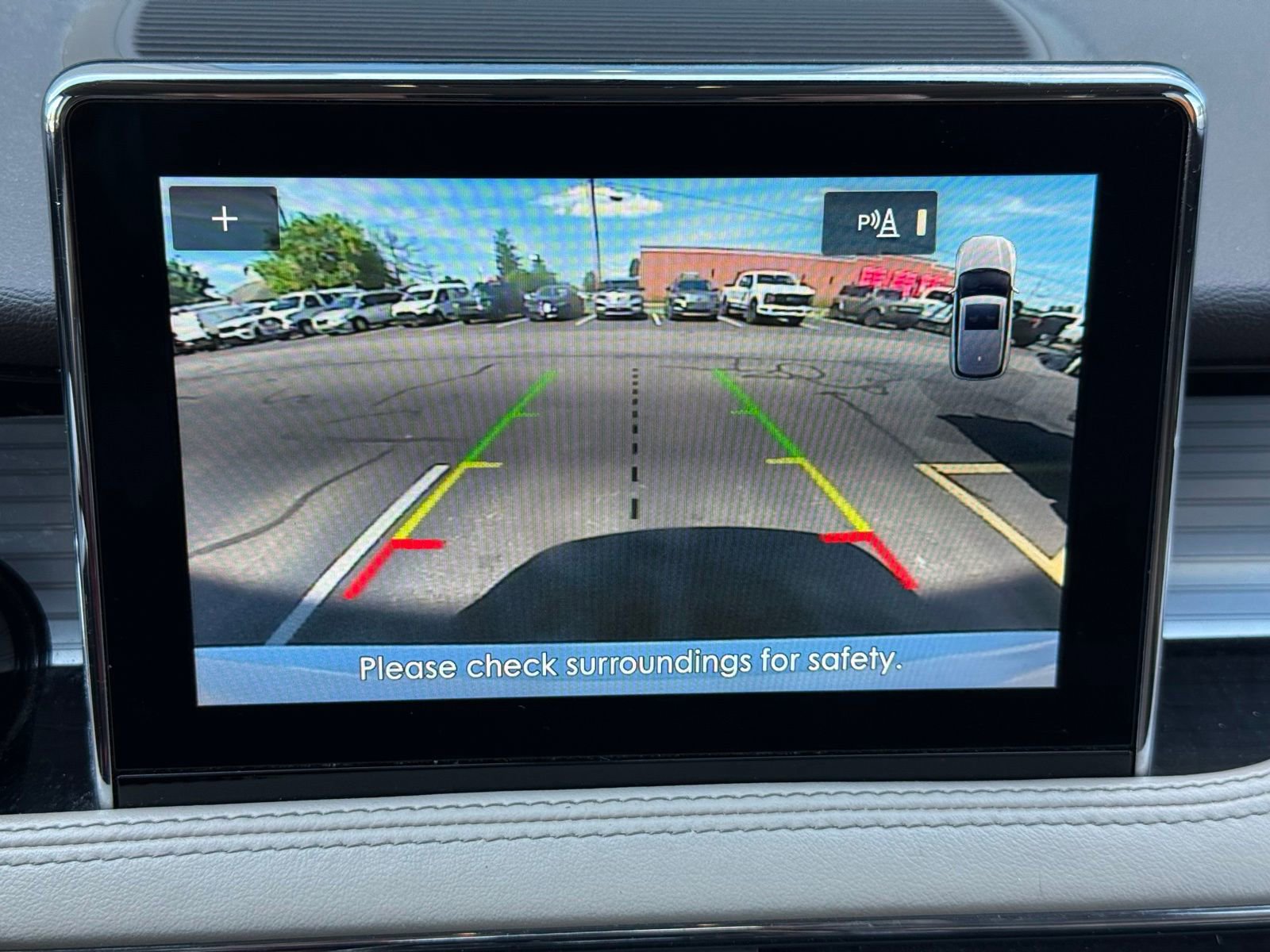 Used 2022 Lincoln Corsair AWD w/ Premium Package image 37