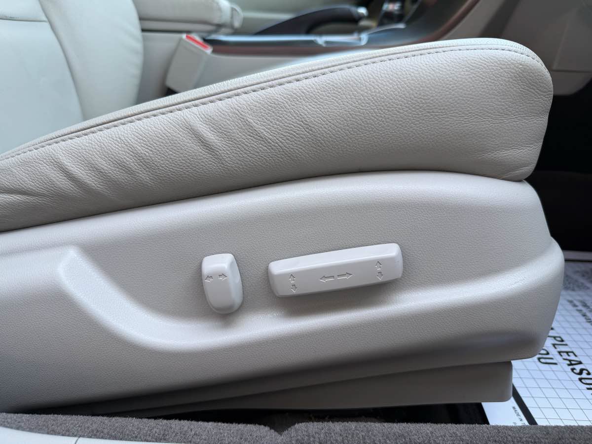 Used 2012 Acura TL FWD image 23