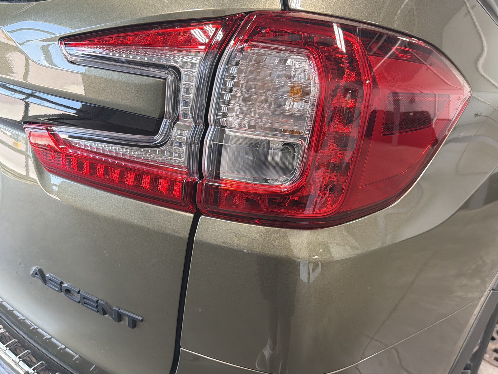 Certified 2026 Subaru Ascent Premium w/ Premium Package AWD/4WD image 17
