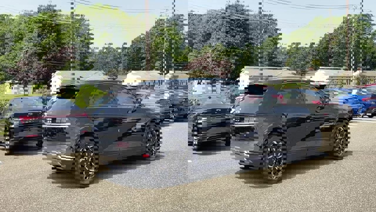 Used 2023 Hyundai Ioniq 5 SE w/ Cargo Package image 9