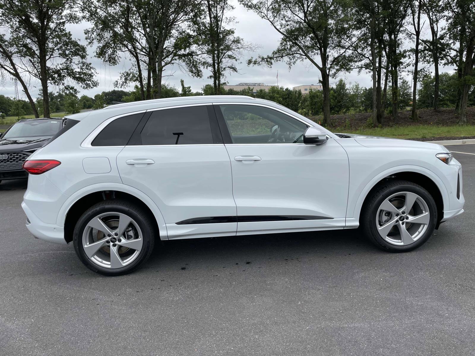 New 2025 Audi Q5 Premium Plus image 8