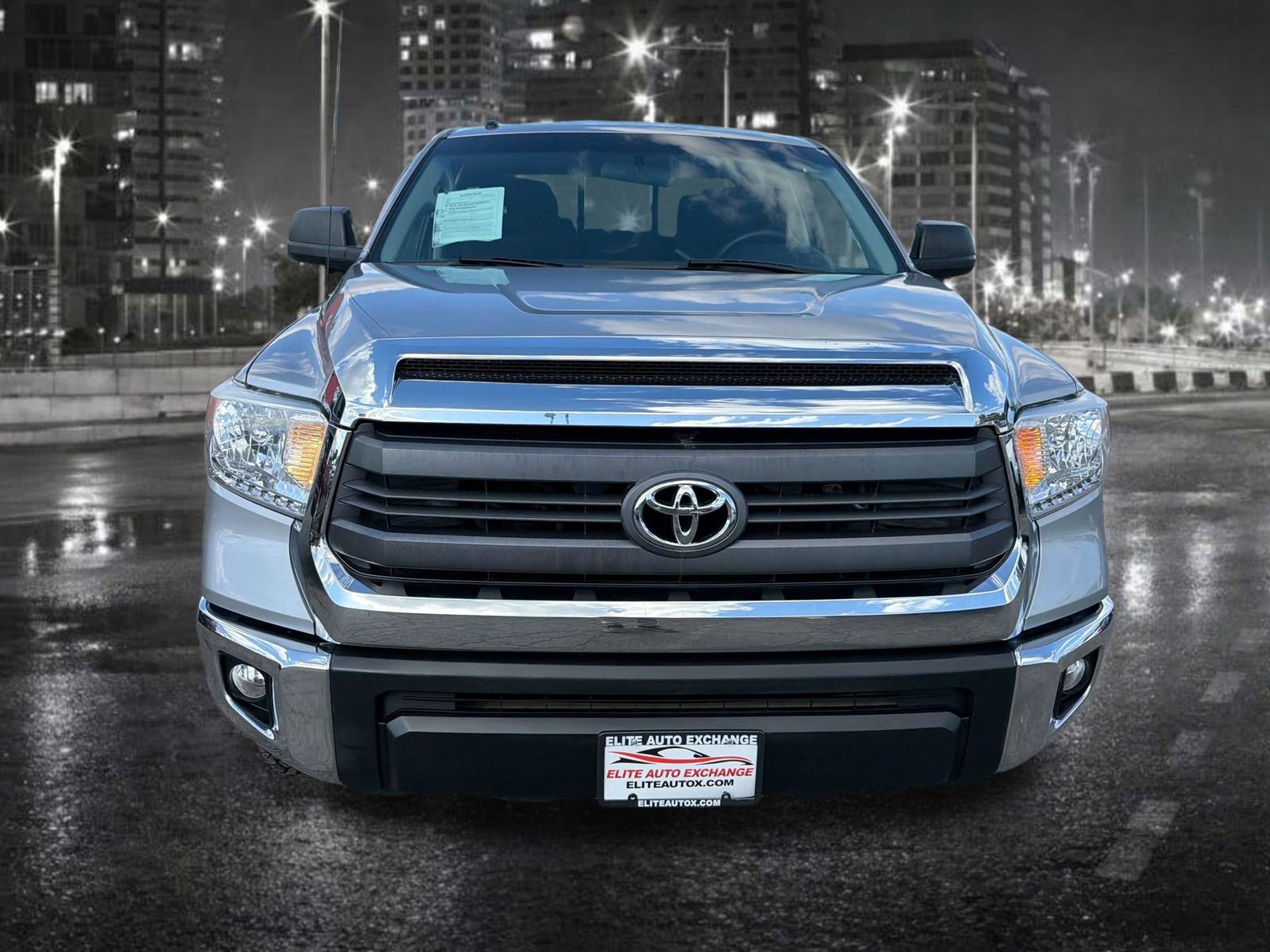 Used 2015 Toyota Tundra SR5 AWD/4WD image 9