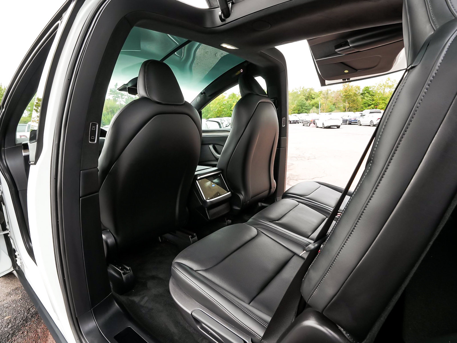 Used 2023 Tesla Model X AWD/4WD image 31