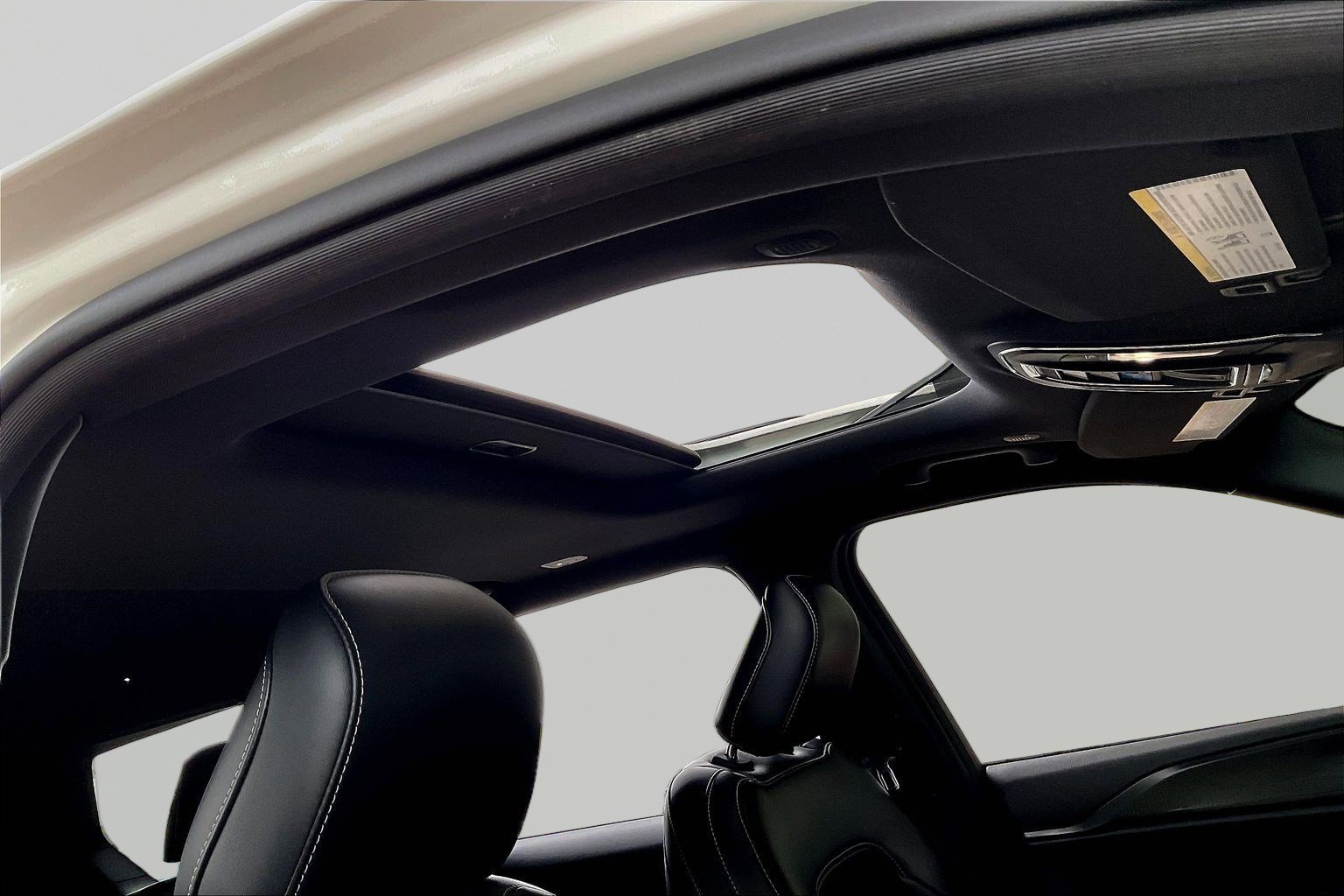 Used 2023 Jeep Grand Cherokee L Laredo AWD/4WD image 27