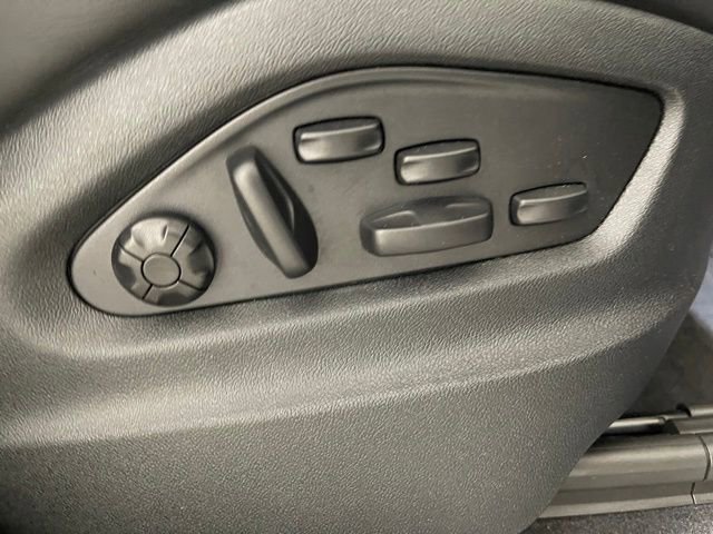 Used 2025 Porsche Cayenne E-Hybrid Coupe image 28