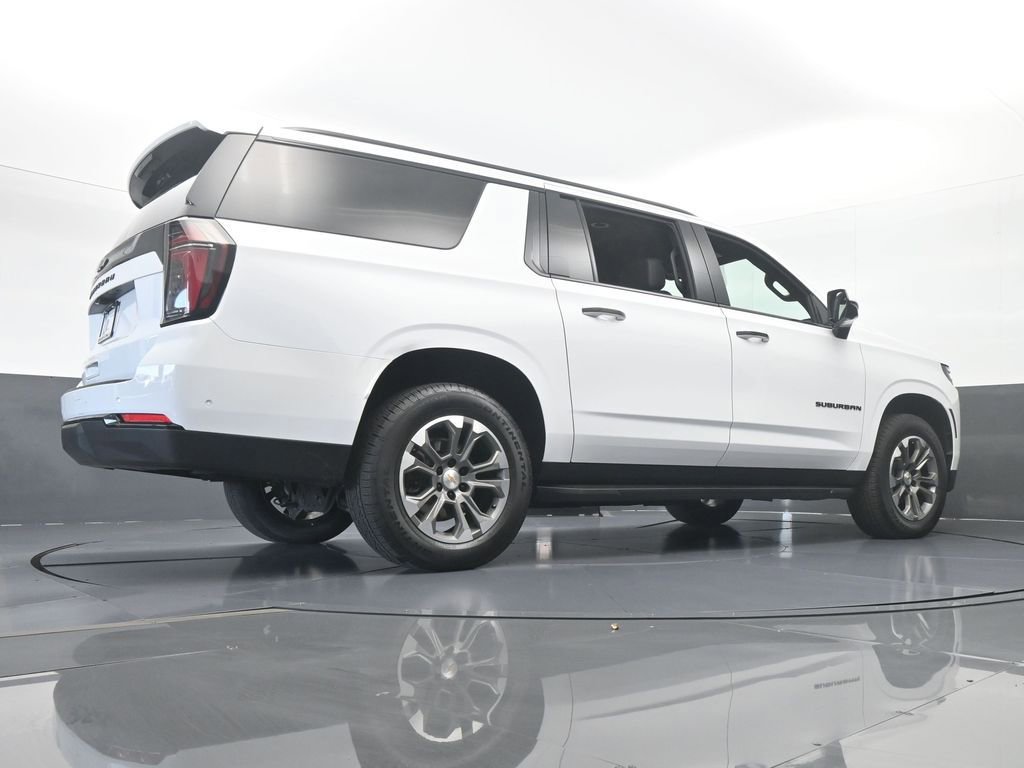 Used 2025 Chevrolet Suburban LT image 71