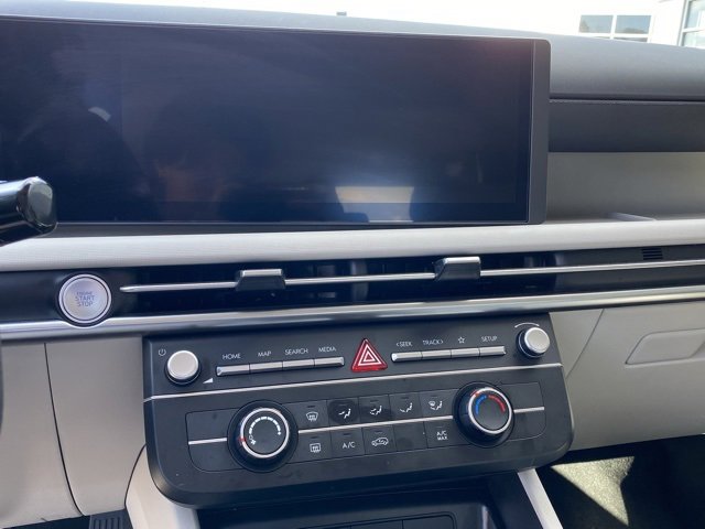 New 2025 Hyundai Tucson SE image 18