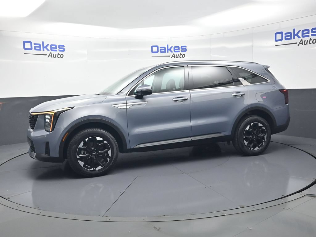 Certified 2025 Kia Sorento S AWD/4WD image 5