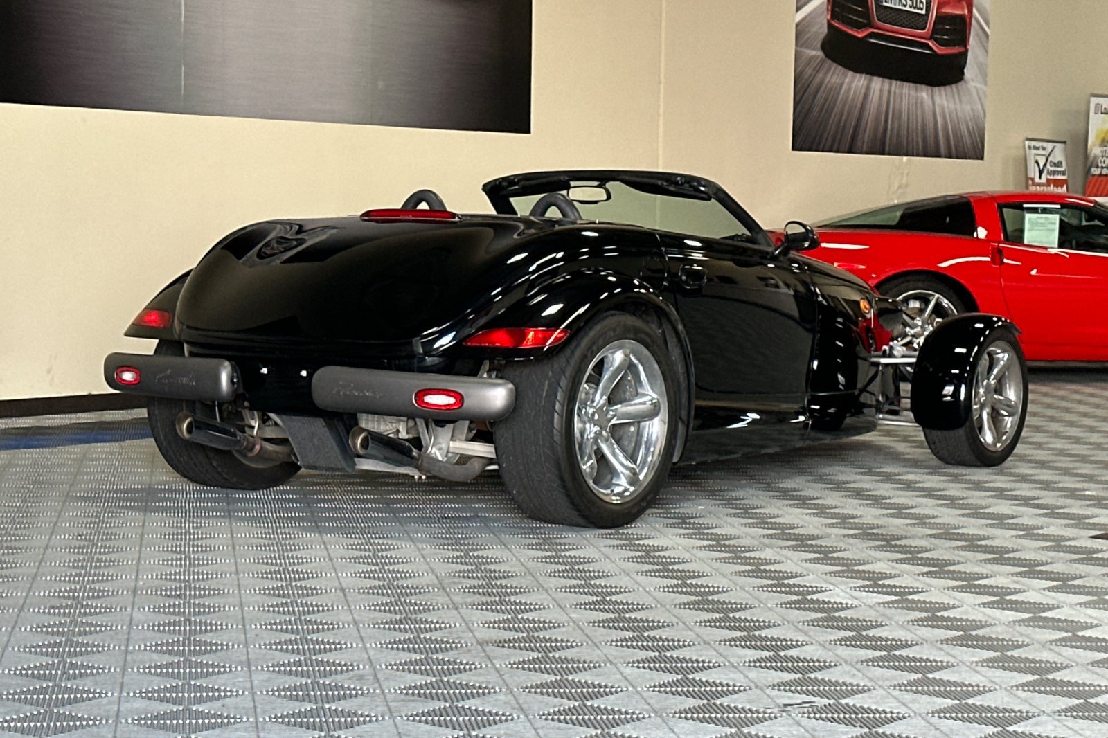 Used 1999 Plymouth Prowler RWD image 4
