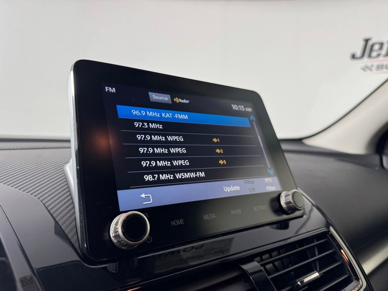 Used 2024 Mitsubishi Eclipse Cross LE AWD/4WD image 23
