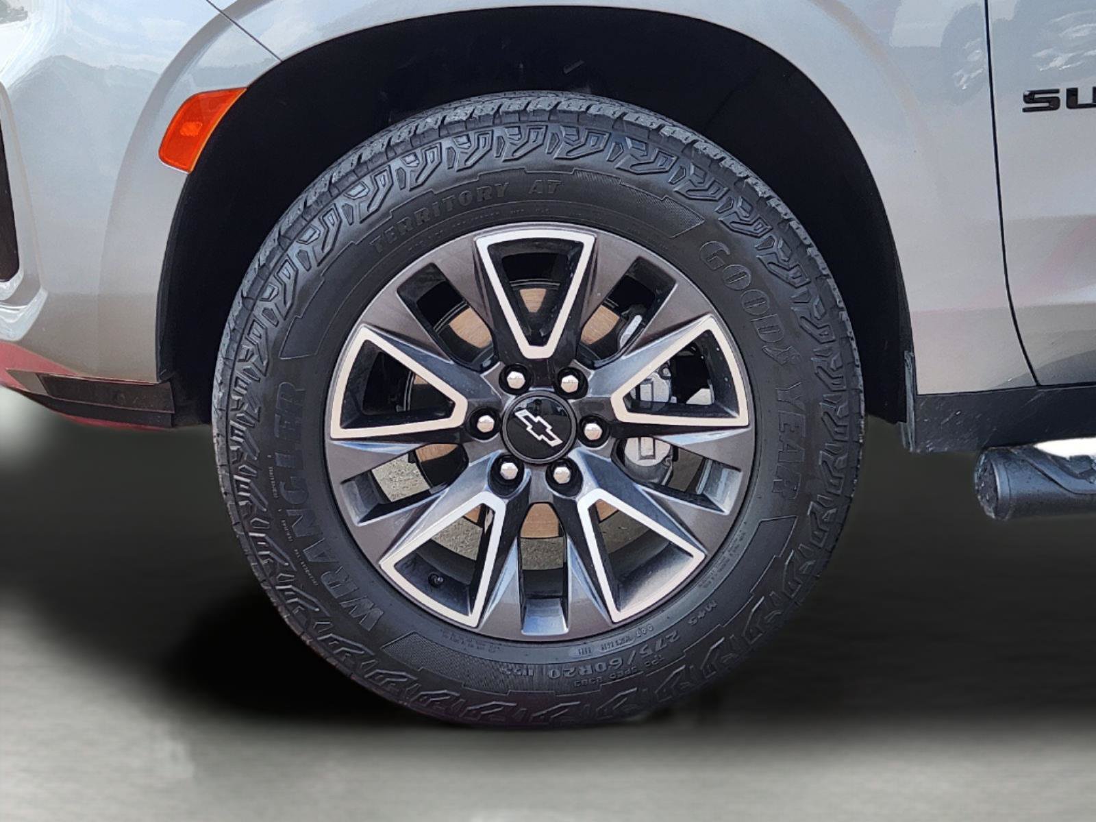 Used 2023 Chevrolet Suburban Z71 w/ Luxury Package AWD/4WD image 10