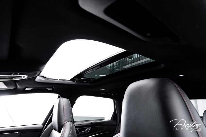 Used 2022 Audi RS 6 w/ Executive Package image 36