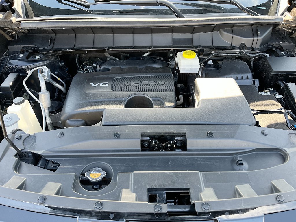 Used 2022 Nissan Pathfinder Platinum w/ Lighting Package (N93) FWD image 32