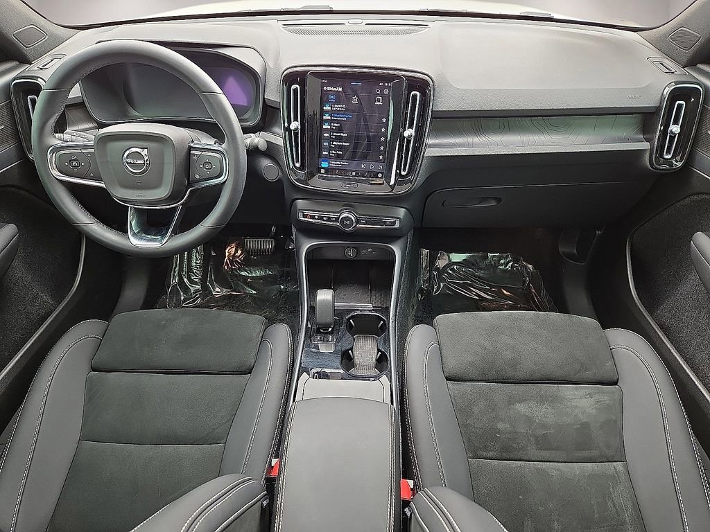 Used 2023 Volvo C40 P8 Recharge Ultimate AWD/4WD image 18