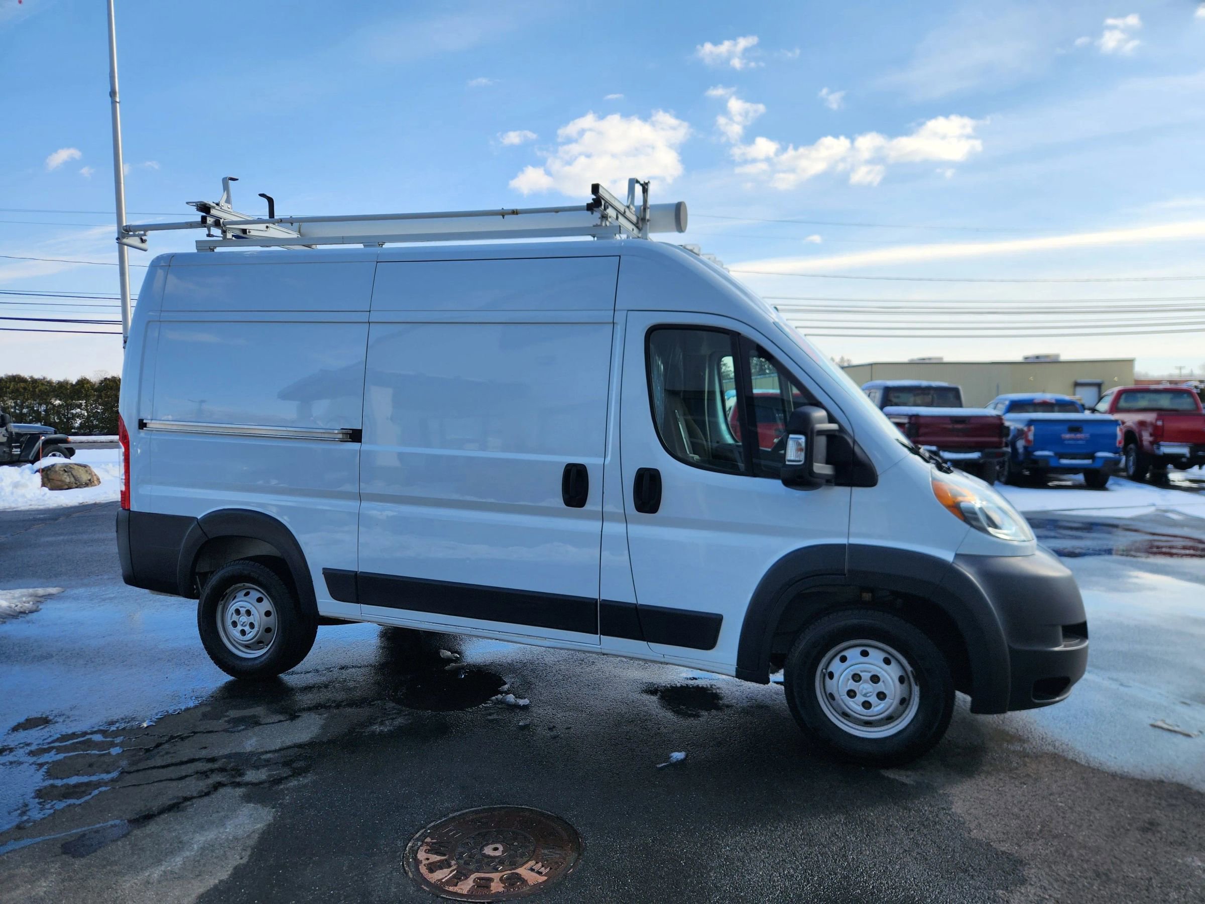 Used 2018 RAM ProMaster 2500 w/ Interior Convenience Group image 17
