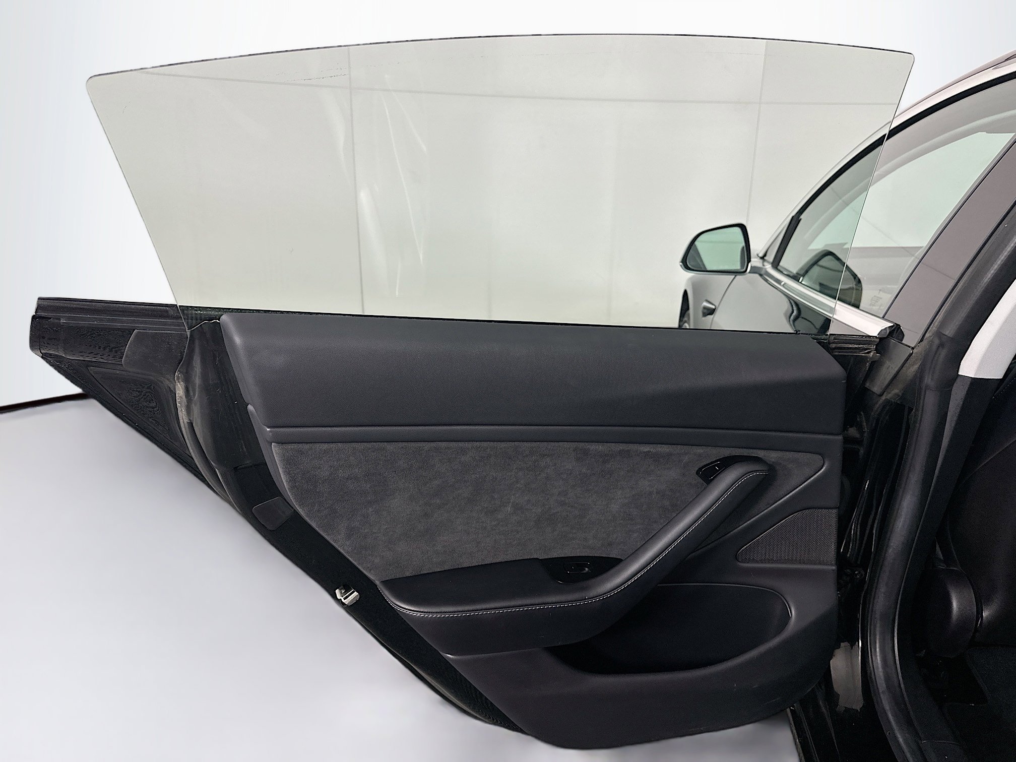 Used 2018 Tesla Model 3 Long Range image 24