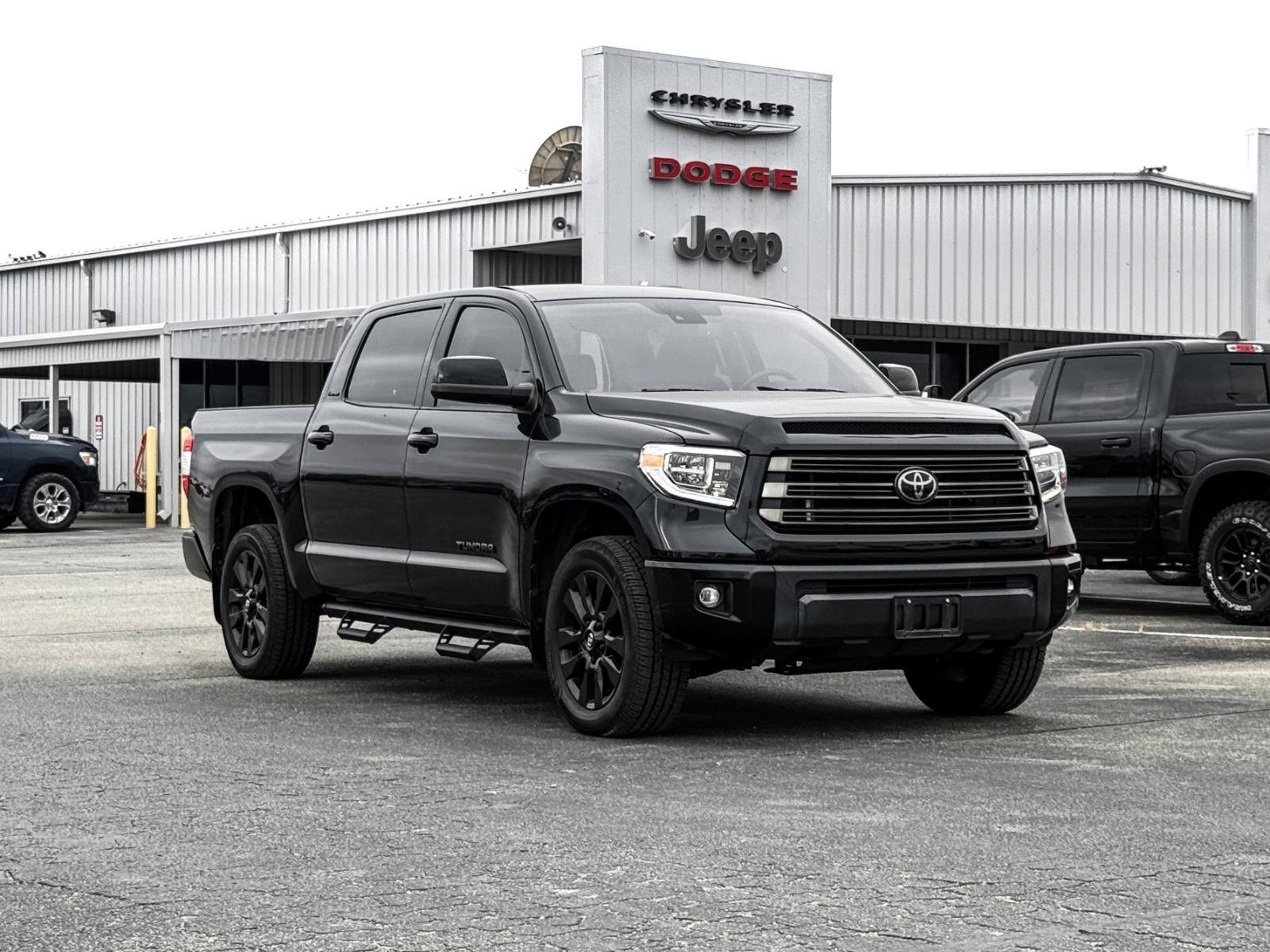 Used 2021 Toyota Tundra Limited w/ Nightshade Special Edition AWD/4WD image 3