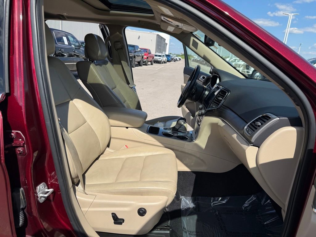 Used 2020 Jeep Grand Cherokee Limited RWD image 16