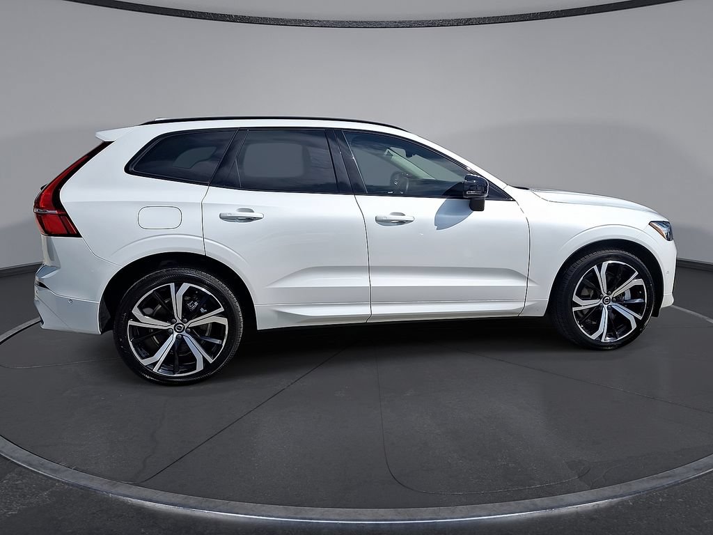 Used 2023 Volvo XC60 T8 Ultimate w/ Protection Package AWD/4WD image 32