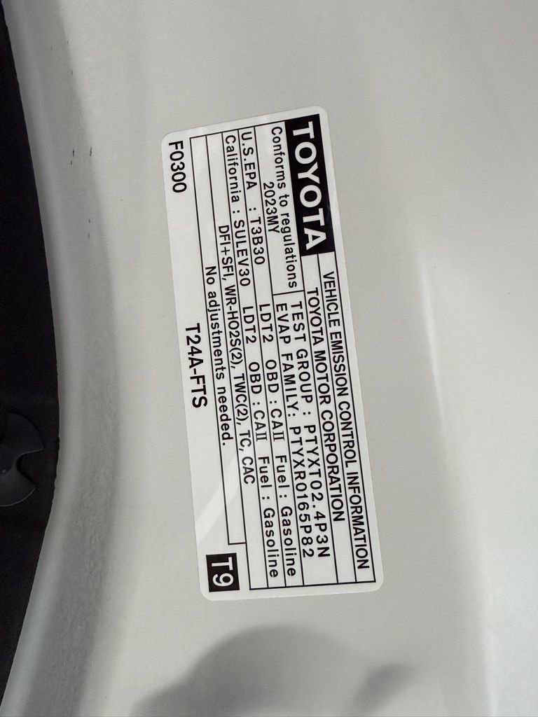 Certified 2023 Toyota Highlander XLE image 38