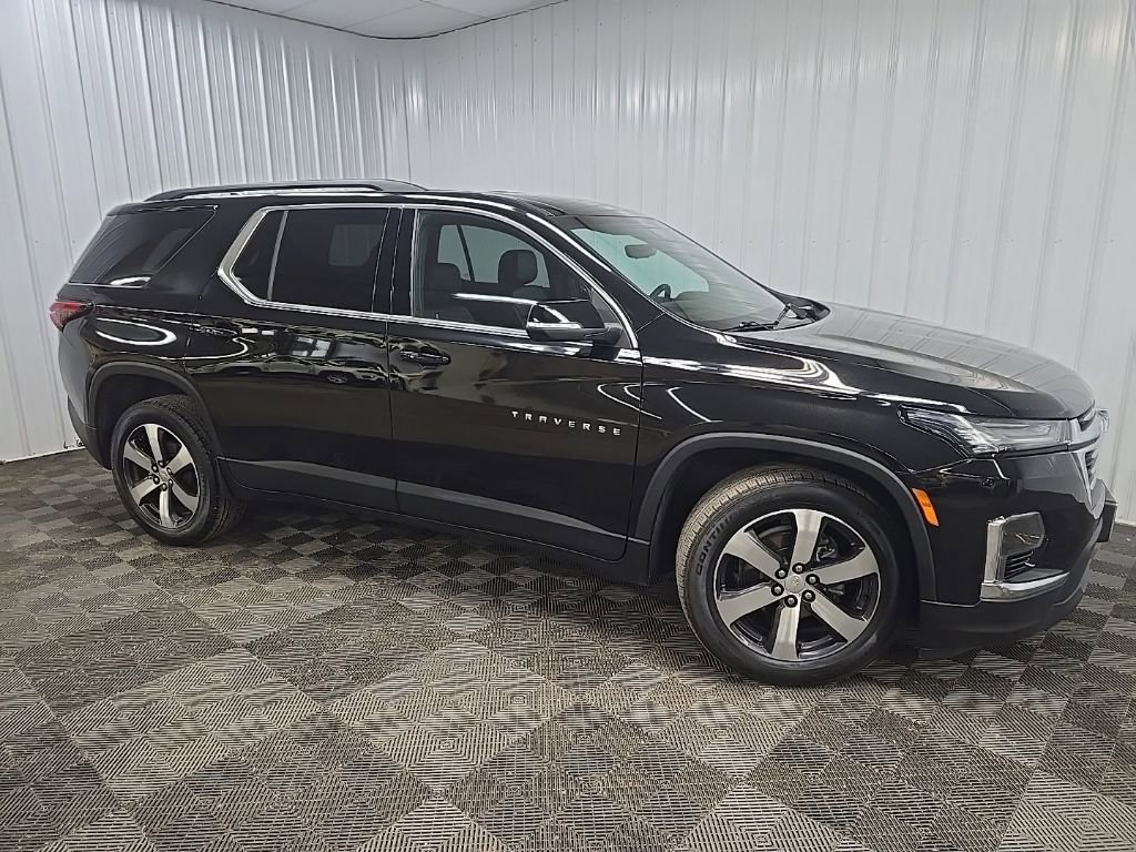 Used 2023 Chevrolet Traverse LT w/ LT Premium Package