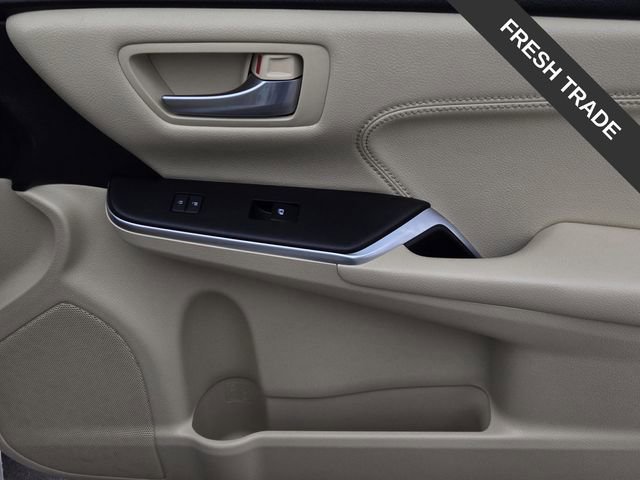 Used 2017 Toyota Camry XLE w/ Moonroof Package FWD image 8
