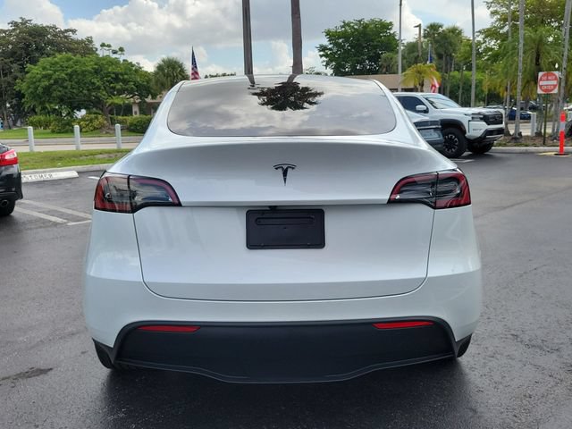 Used 2025 Tesla Model Y Long Range RWD image 5