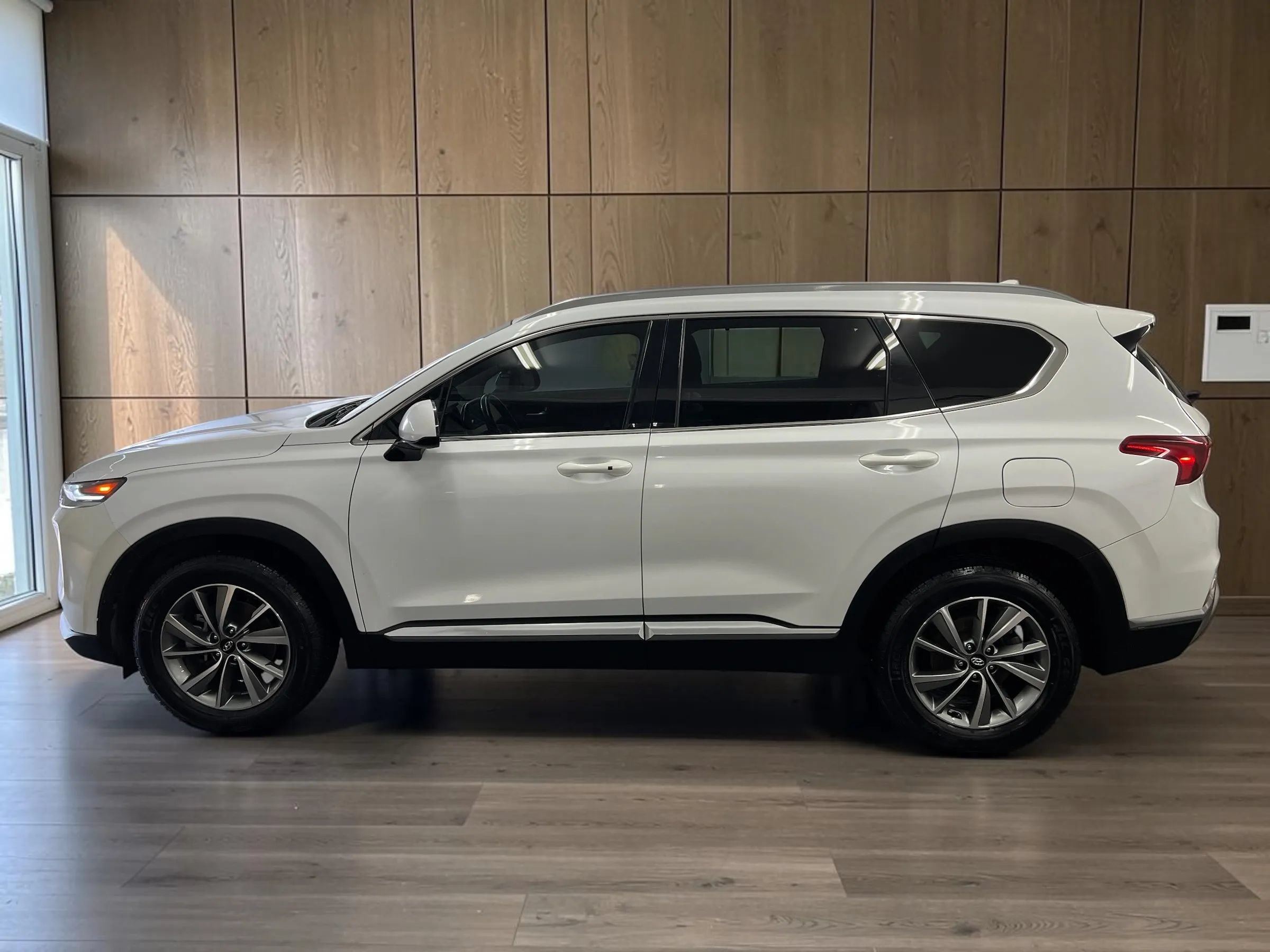 Used 2019 Hyundai Santa Fe SEL AWD/4WD image 6