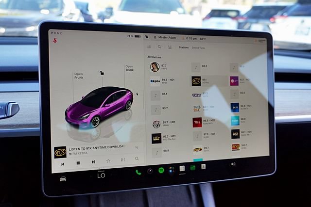 Used 2022 Tesla Model 3 Long Range AWD/4WD image 25