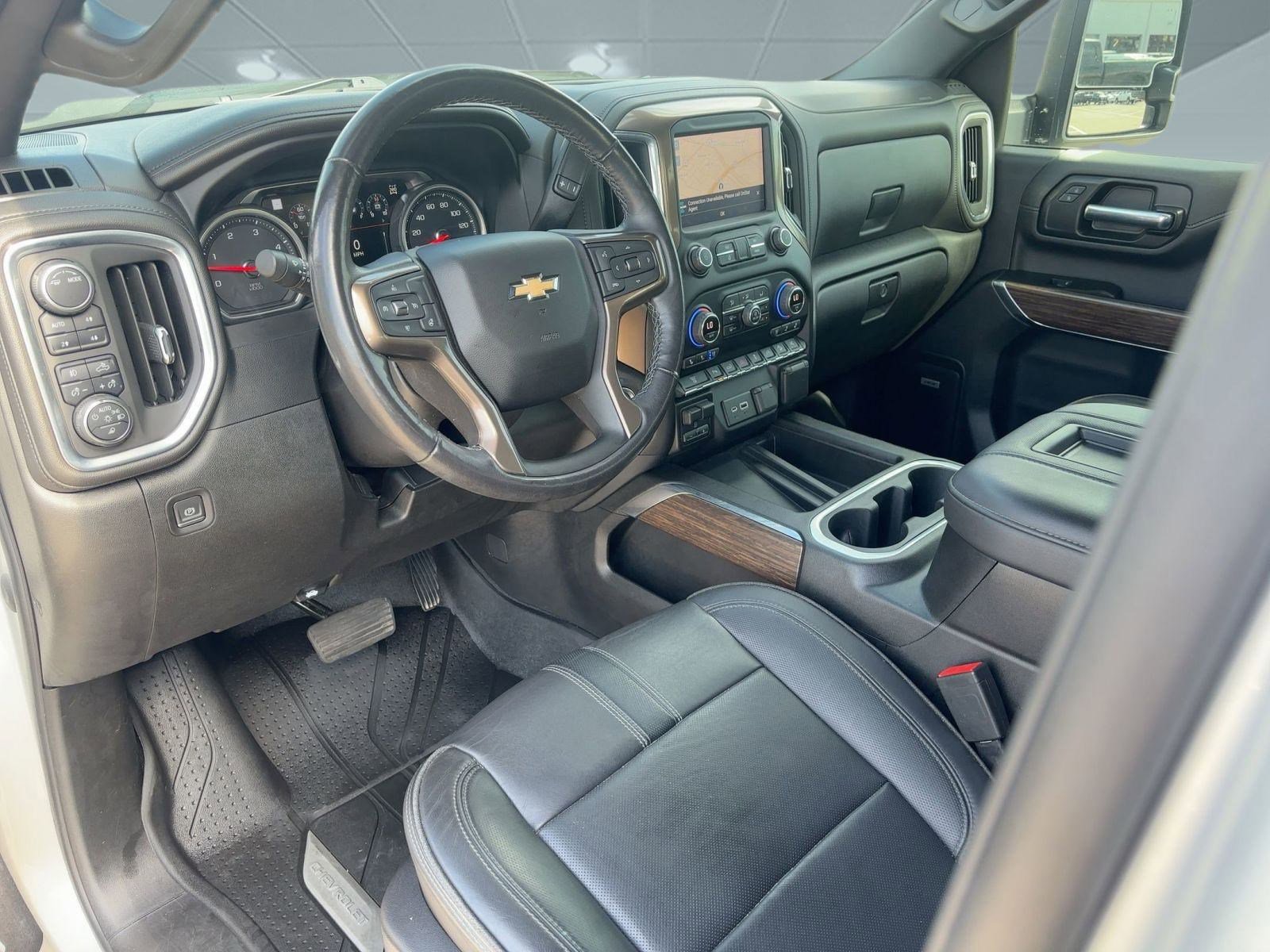 Used 2022 Chevrolet Silverado 2500 High Country w/ Z71 Off-Road Package image 4