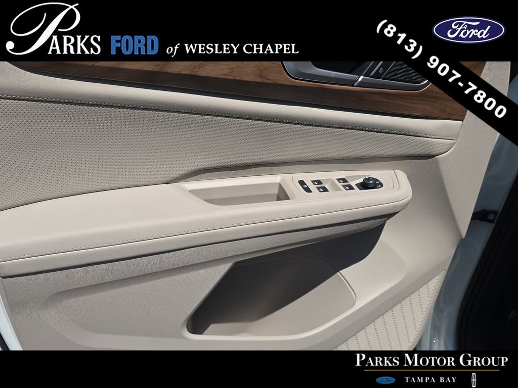 Used 2025 Volkswagen Atlas SE FWD image 16