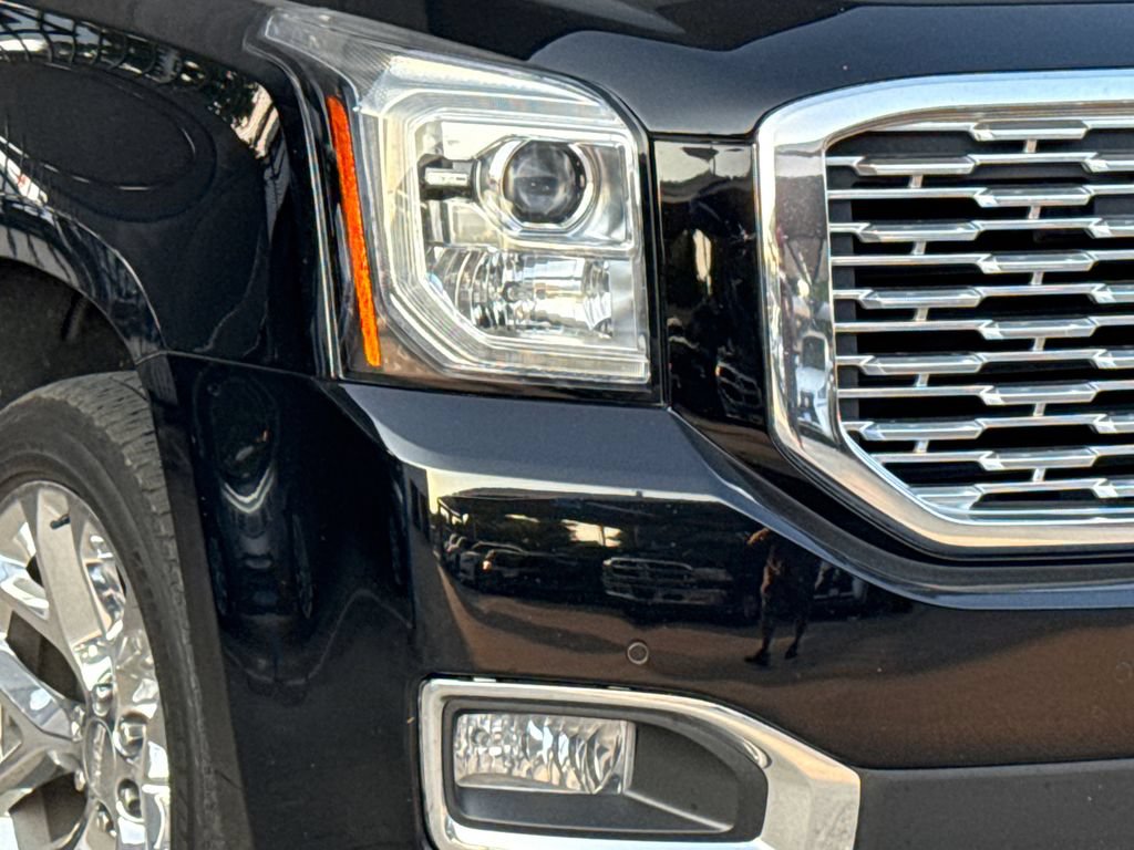 Used 2020 GMC Yukon Denali w/ Denali Ultimate Package RWD image 4