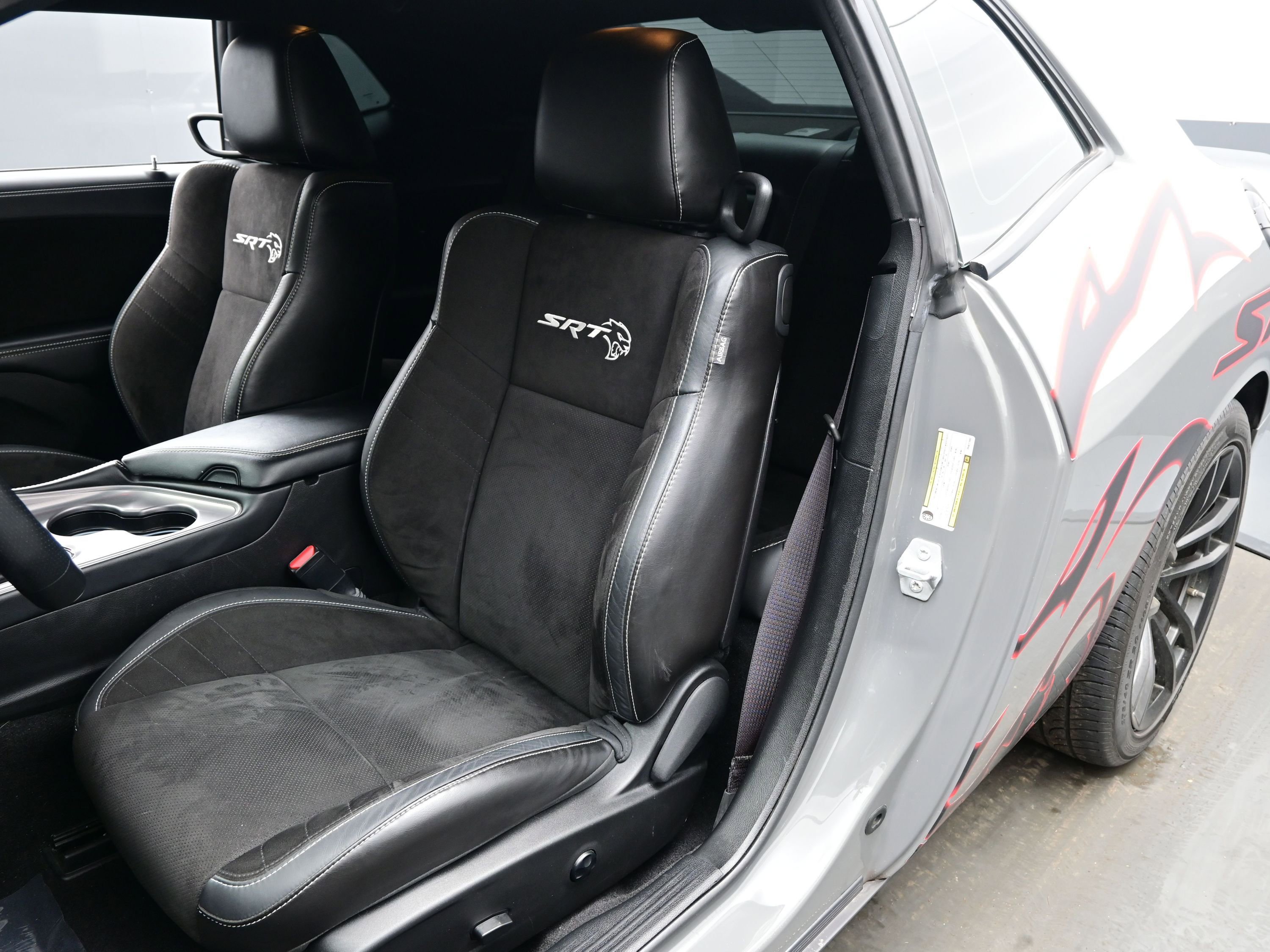 Used 2023 Dodge Challenger SRT Hellcat w/ Driver Convenience Group RWD image 11