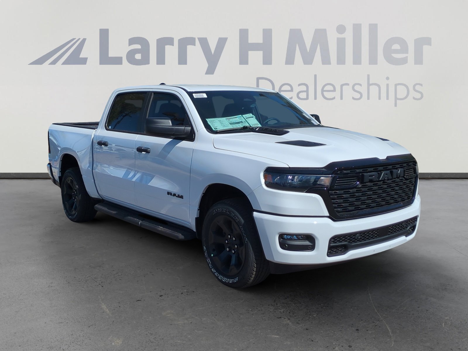 New 2026 RAM 1500 Express image 7