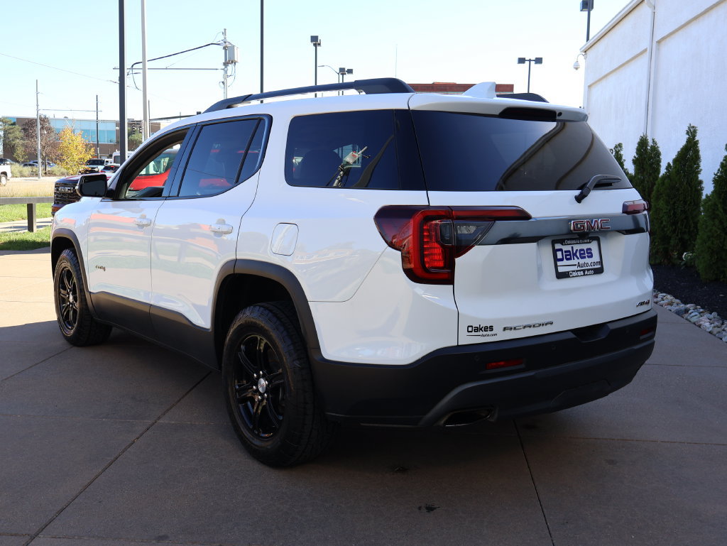 Used 2023 GMC Acadia AT4 w/ Technology Package AWD/4WD image 5