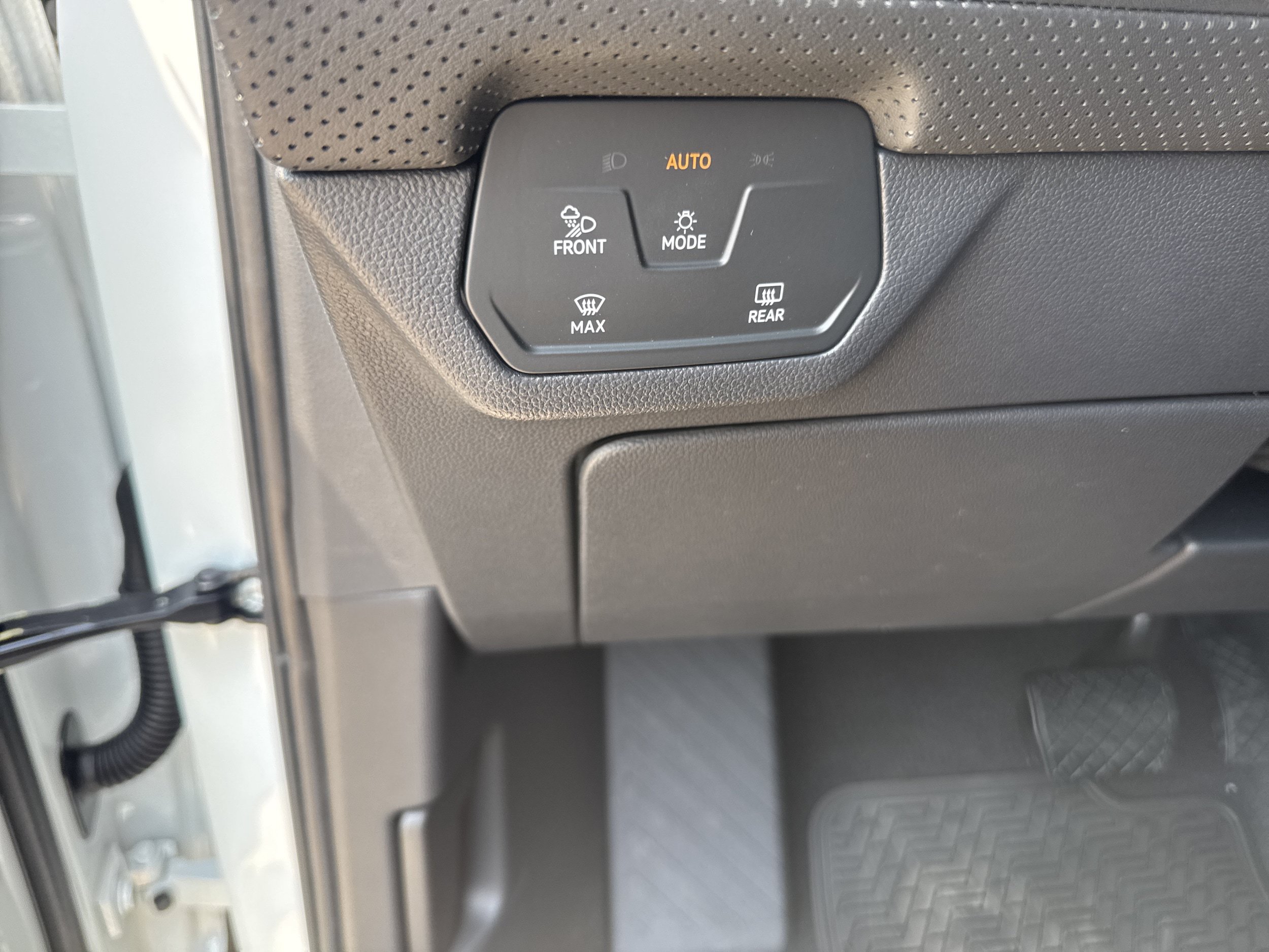New 2026 Volkswagen Atlas SE AWD/4WD image 15