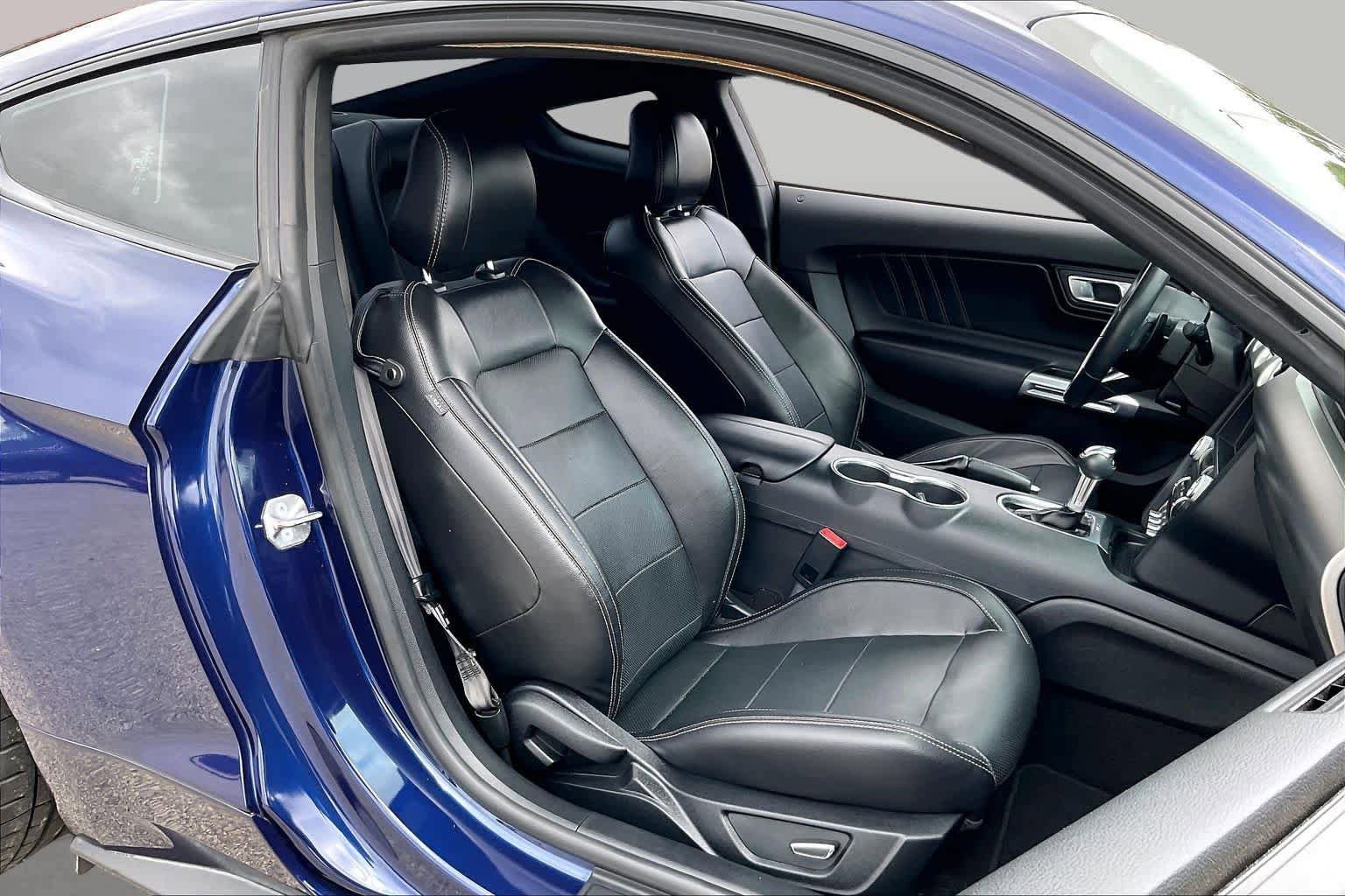 Used 2019 Ford Mustang GT Premium RWD image 9