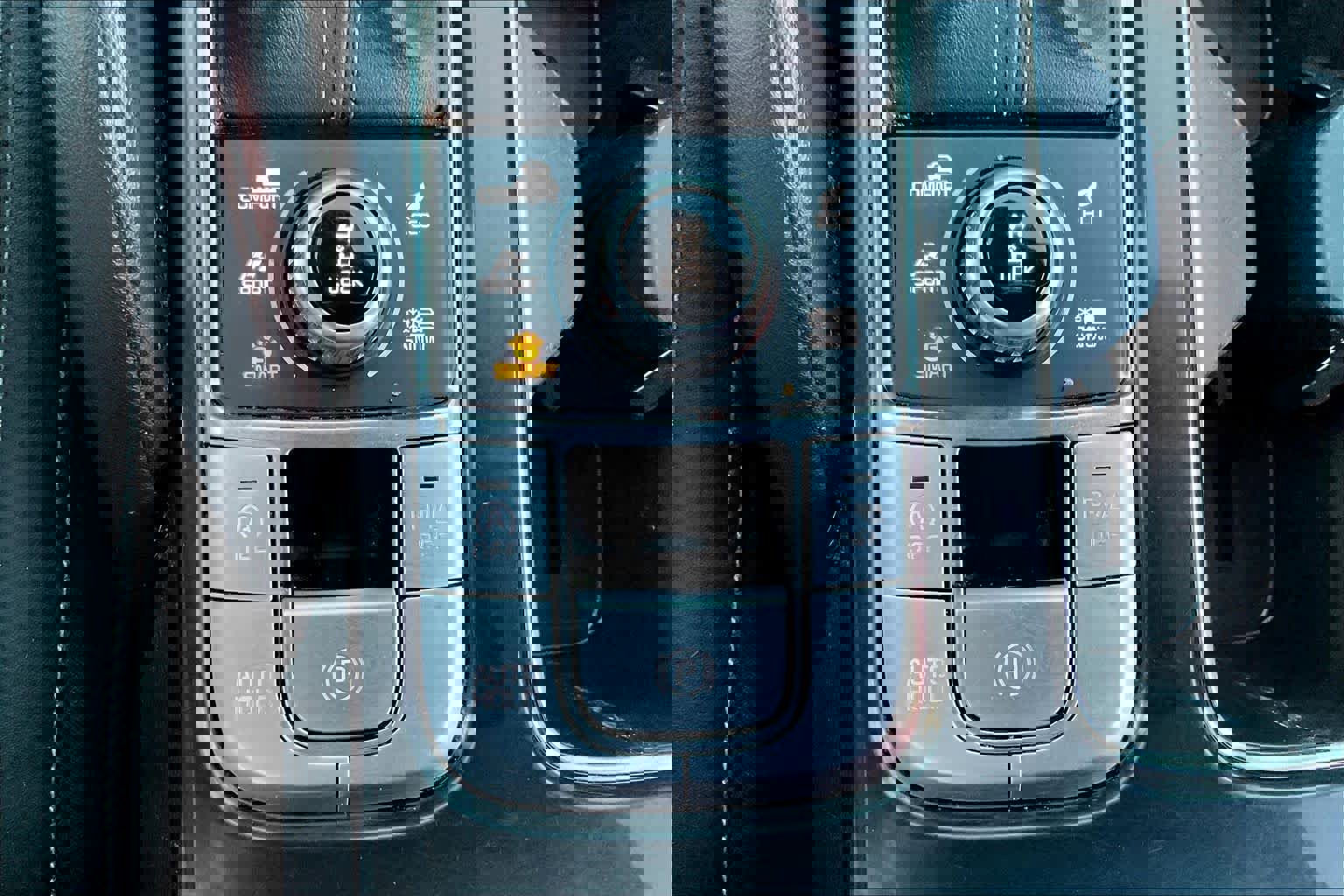 Used 2022 Kia Telluride LX image 32