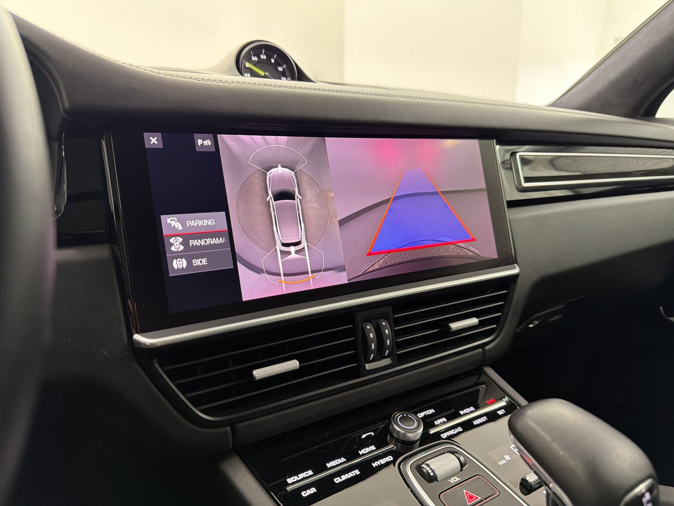 Used 2020 Porsche Cayenne Turbo S AWD/4WD image 30