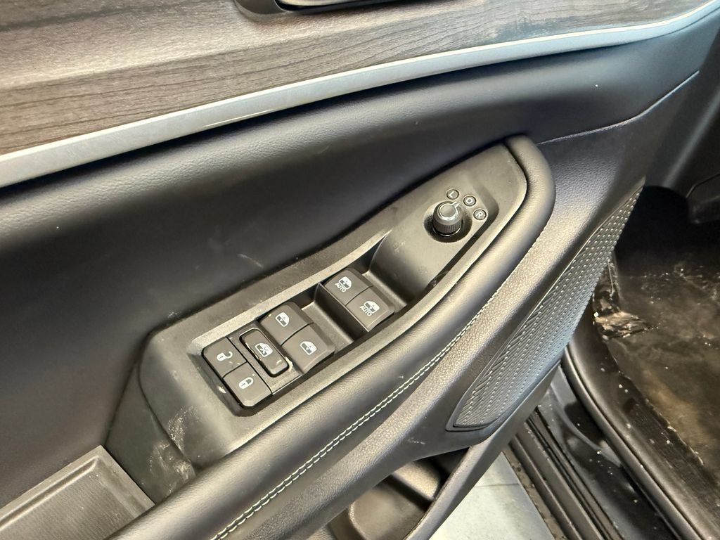 New 2026 Jeep Grand Cherokee Altitude AWD/4WD image 12