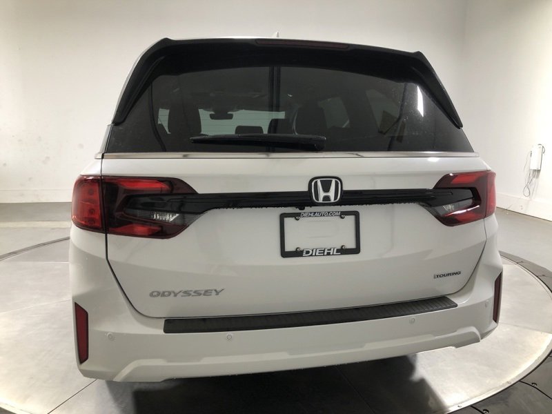 New 2026 Honda Odyssey Touring image 6