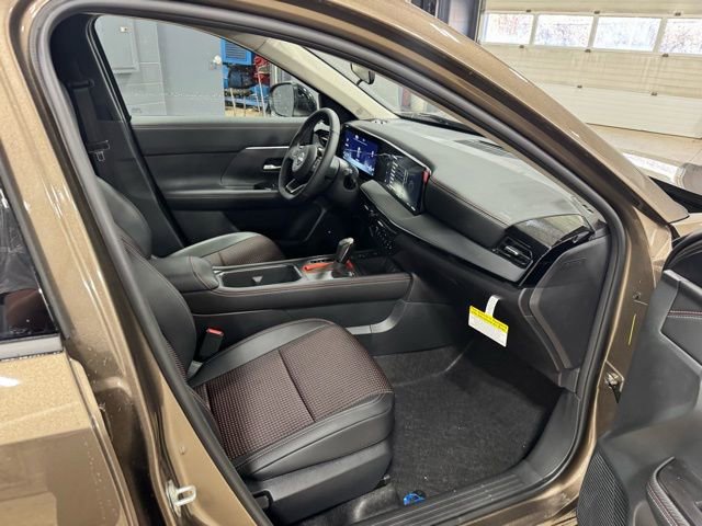 New 2026 Nissan Kicks SR w/ Cold Weather Package image 23